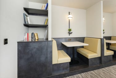 1 bed studio, Leylands Road, Clarence Dock, Leeds, LS27EP - Image 1